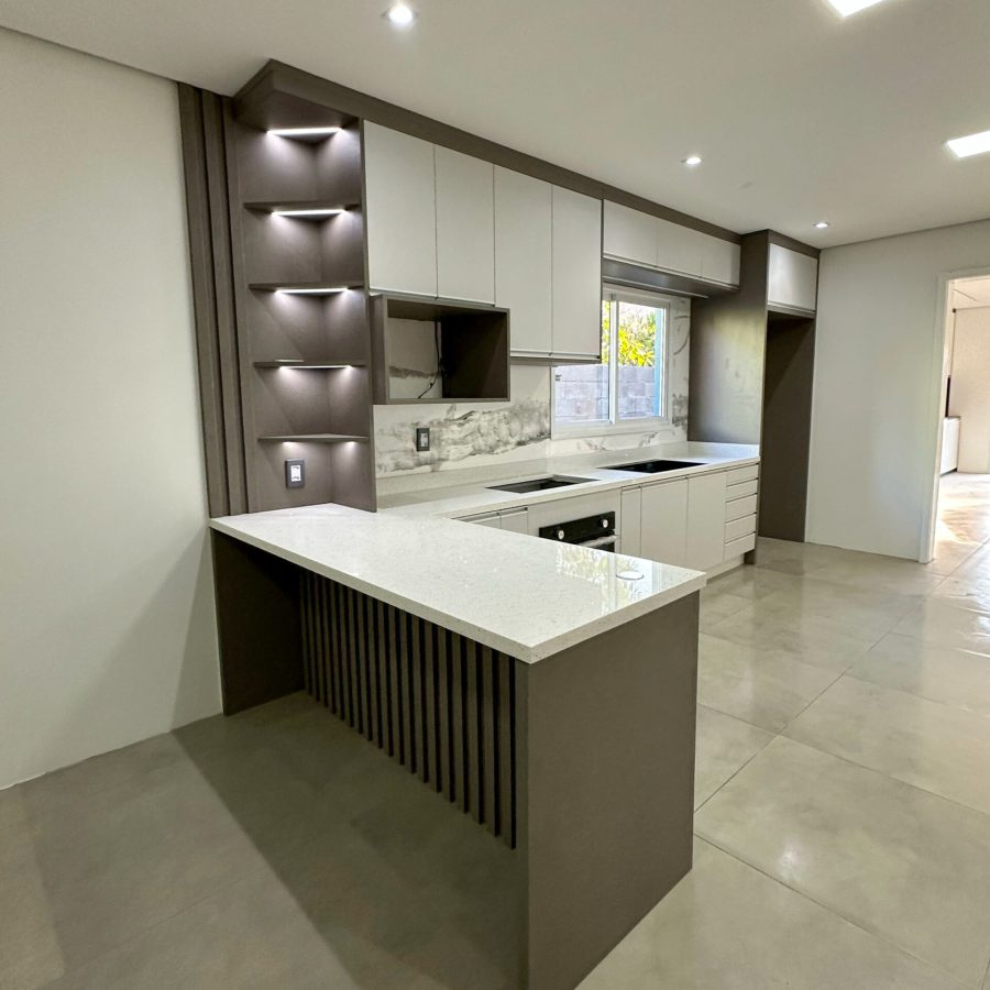 b3b38080-1fd8-42d2-ab94-10d4cd61ee65